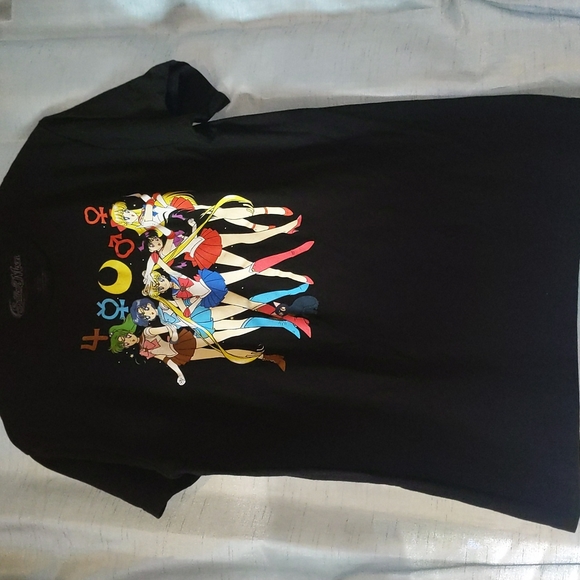 Sailor Moon Tee - Picture 1 of 9
